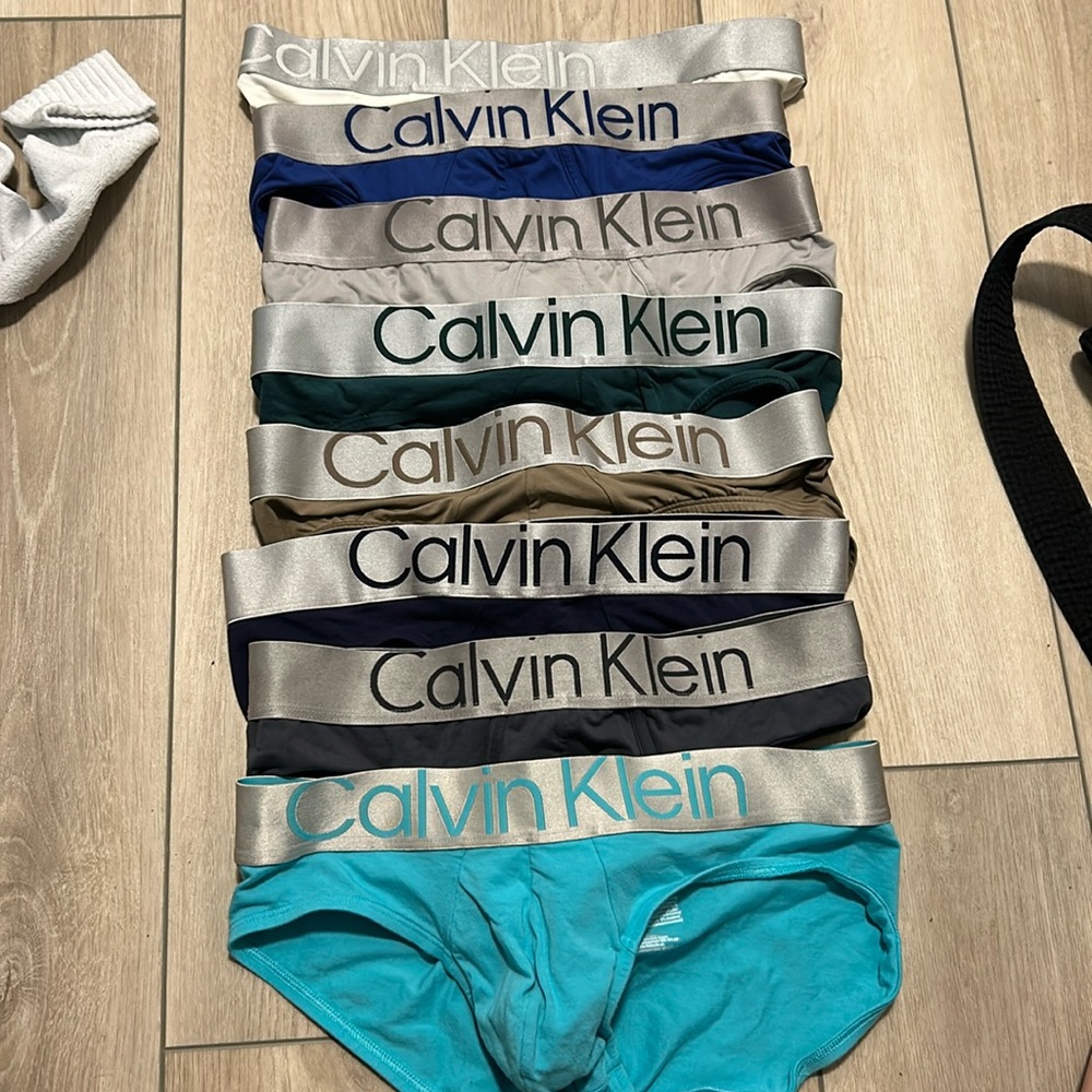 ISO Calvin Klein Micro Hip Briefs Steel styles in Large
